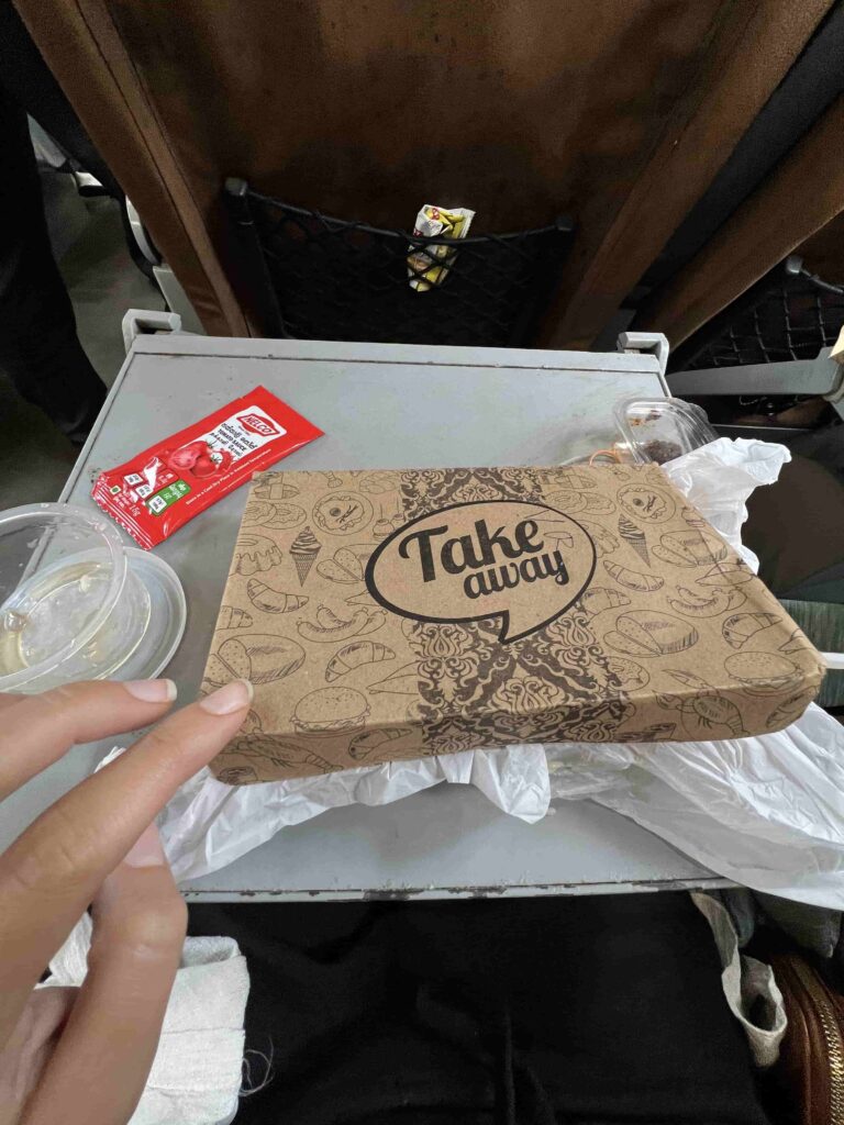 treno sri lanka mangiare